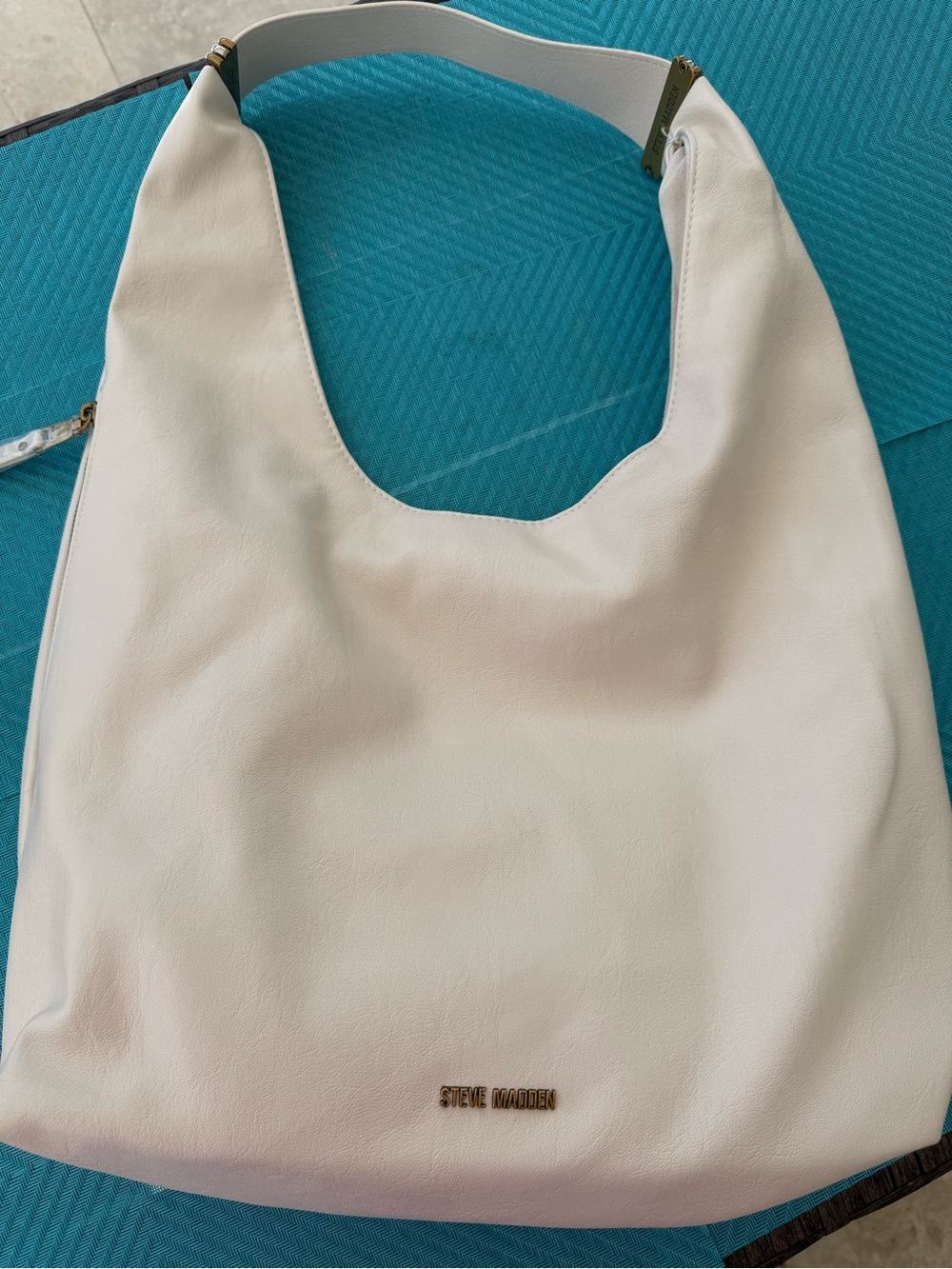 Steve Madden 2-in-1 Dempsy Hobo Bag - Picture 2 of 2